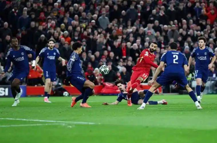 hth sports-最后时刻胜出首场状态出色，TES观众沸腾！，萨拉赫重返赛场赛场气氛高涨-hth sports